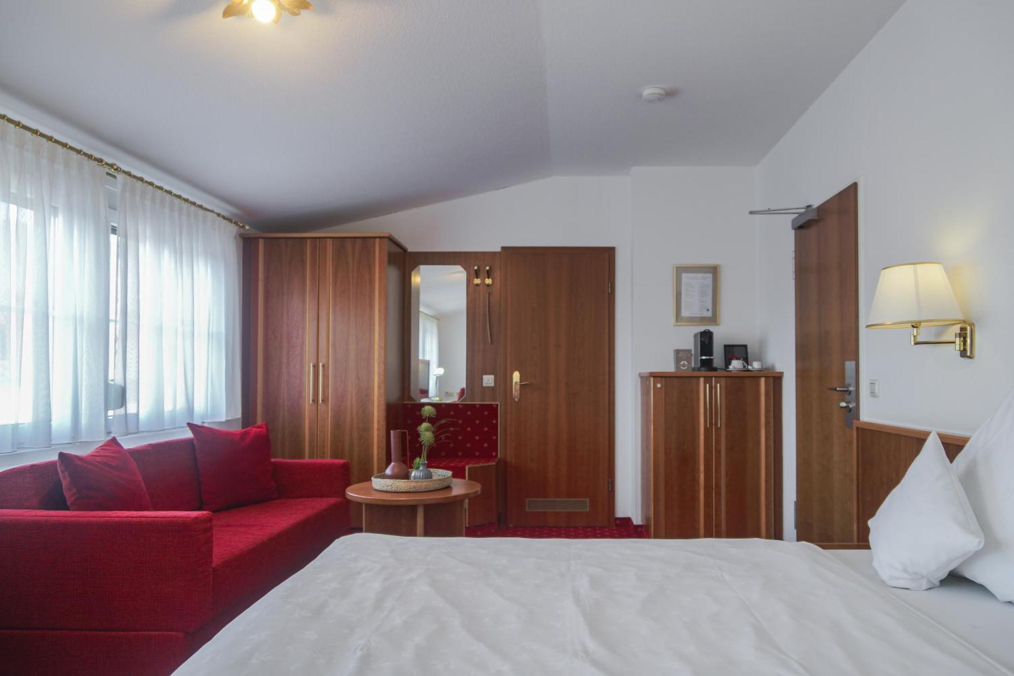 Hotel Garni In Der Breite Albstadt Bagian luar foto