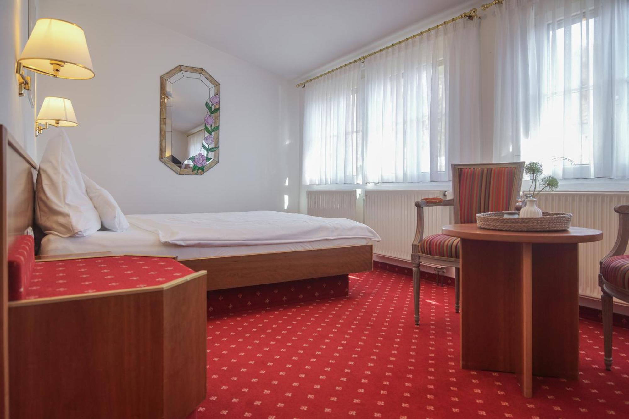 Hotel Garni In Der Breite Albstadt Bagian luar foto