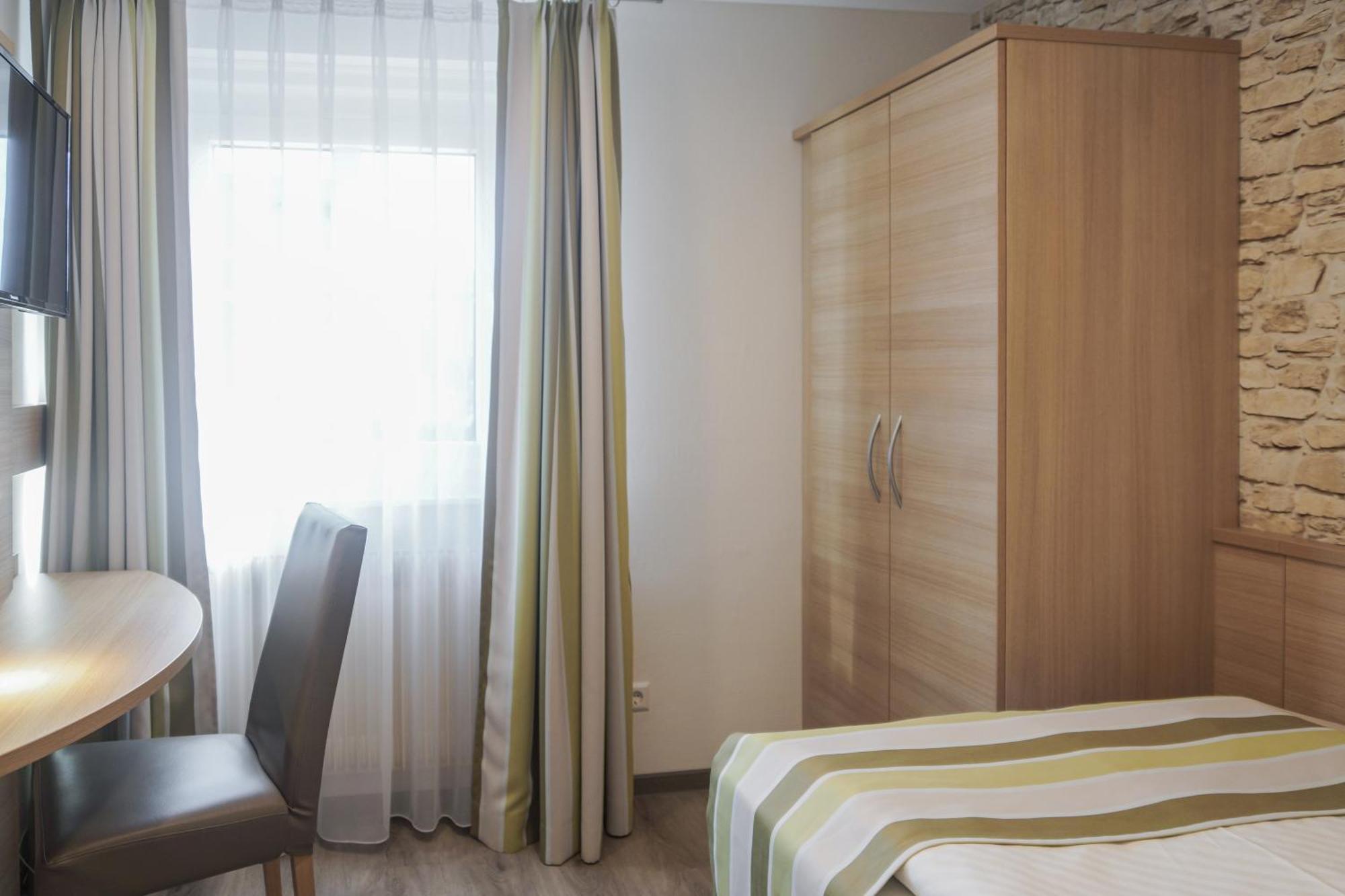 Hotel Garni In Der Breite Albstadt Bagian luar foto